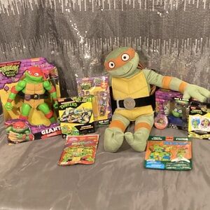 NWT Teenage Mutant Ninja Turtles Toy Gift Bundle- 9pc.